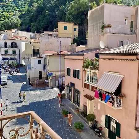 La Corte Dei Naviganti - Amalfi Coast - לינה וארוחת בוקר צ'טארה